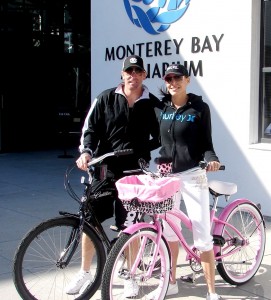 Couple at Monterey Aquarium by Mari - 454
