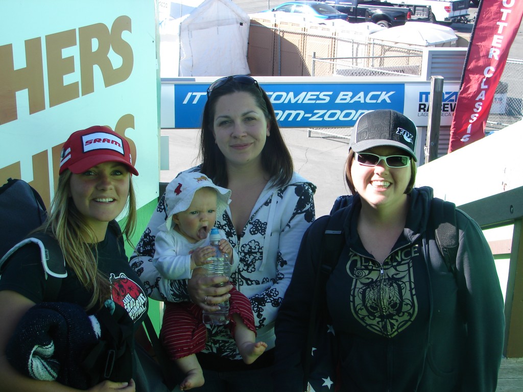 3 ladies, 1 baby - end of day - DSC00269