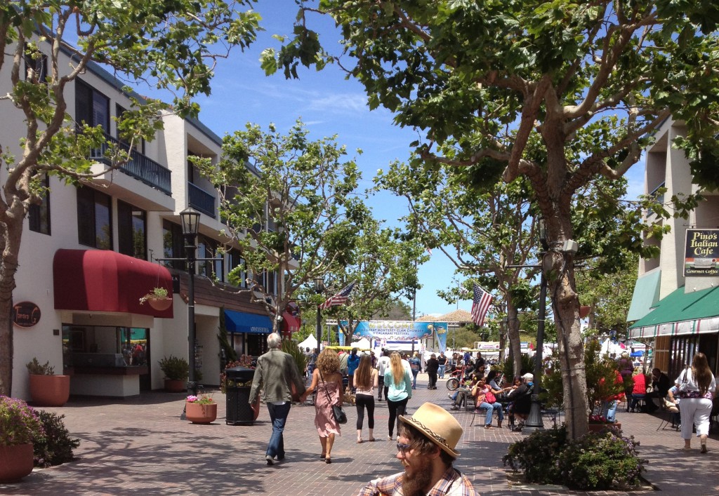 Alvarado Mall - heading toward Custom House Plaza