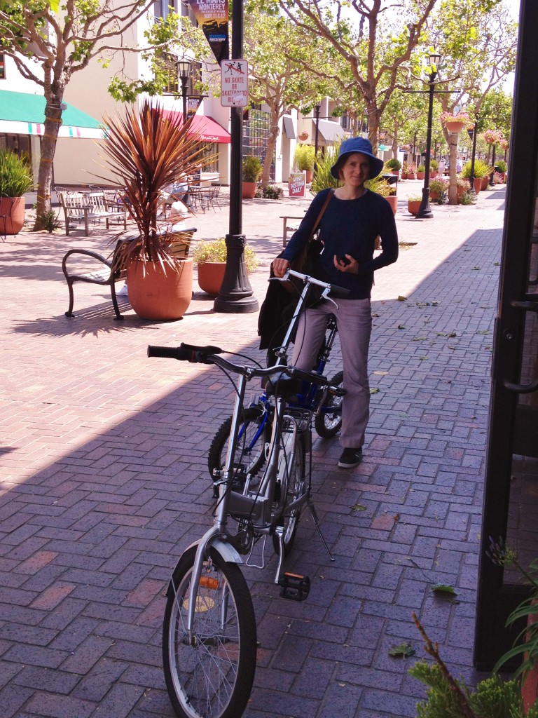 San Jose folding bike on Alvarado Mall (2)
