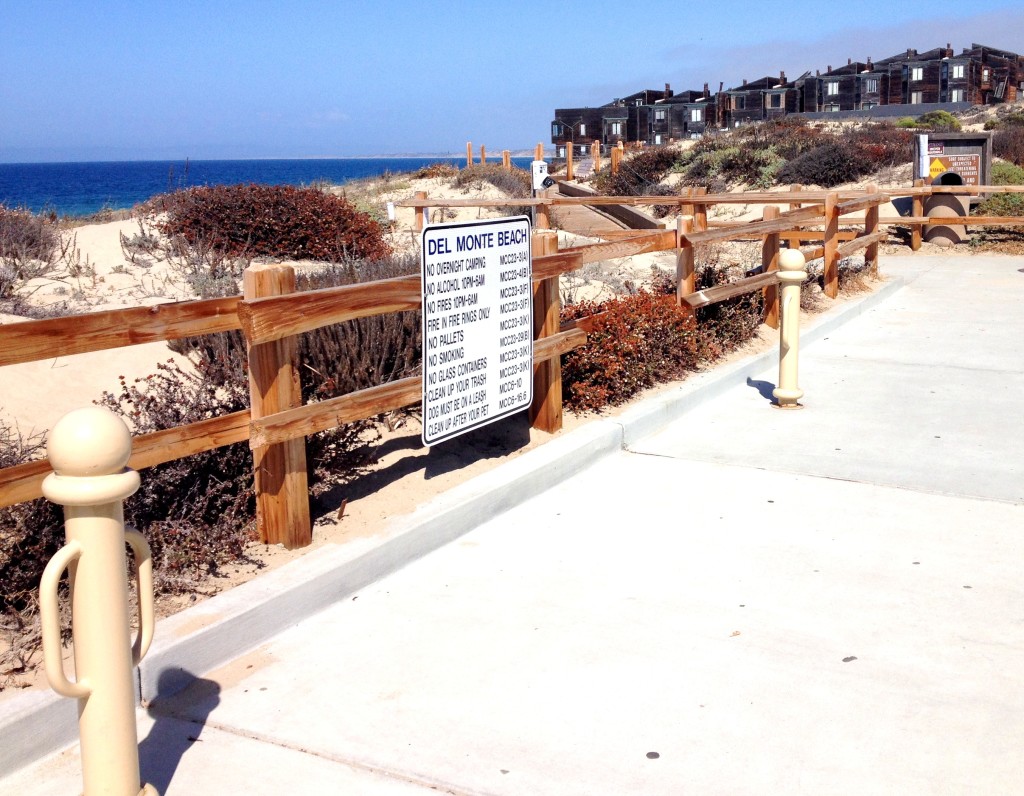 2015 Sept 17 Del Monte Beach bike racks